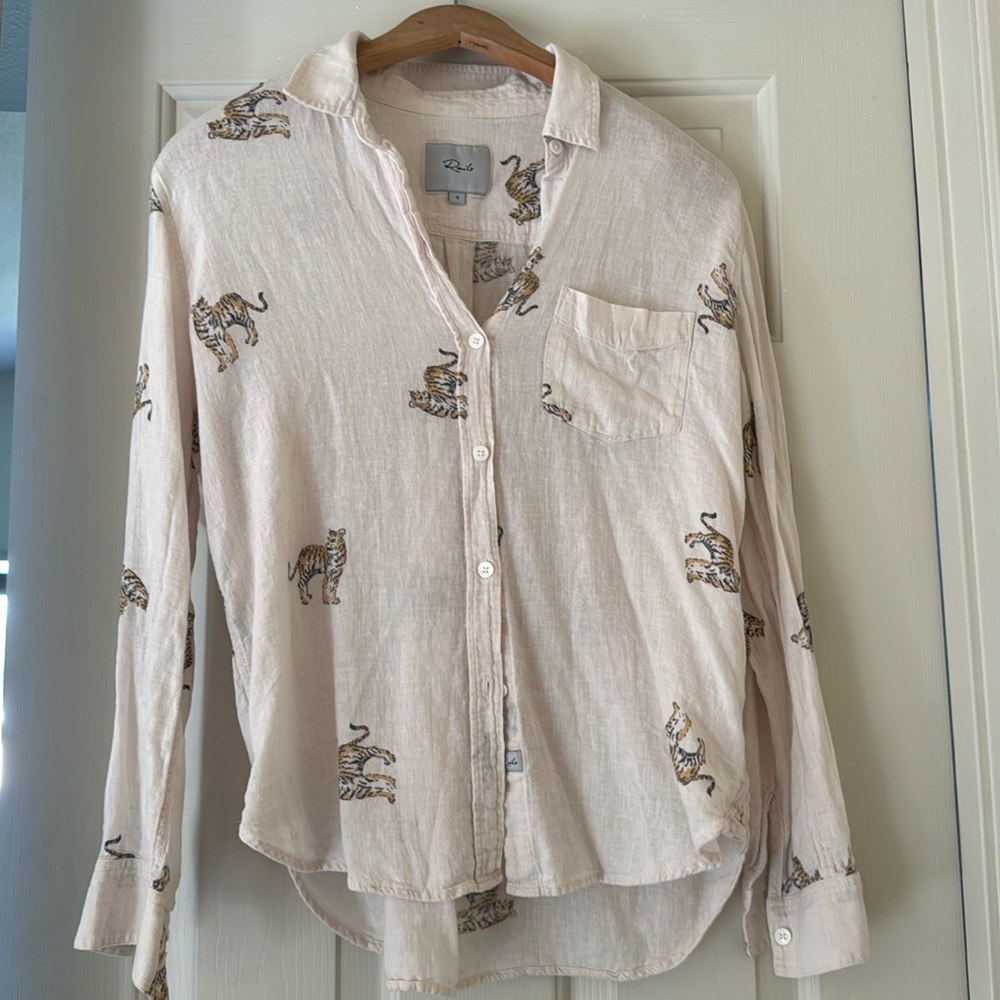 Rails linen, button-down shirt with Tiger